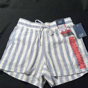 NWT Gap XS shorts